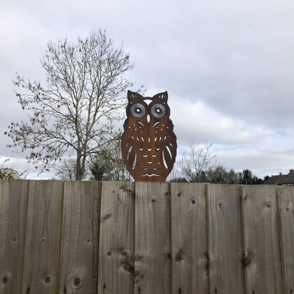 Rustyetal STANDING OWL DECORATION Garden ornament