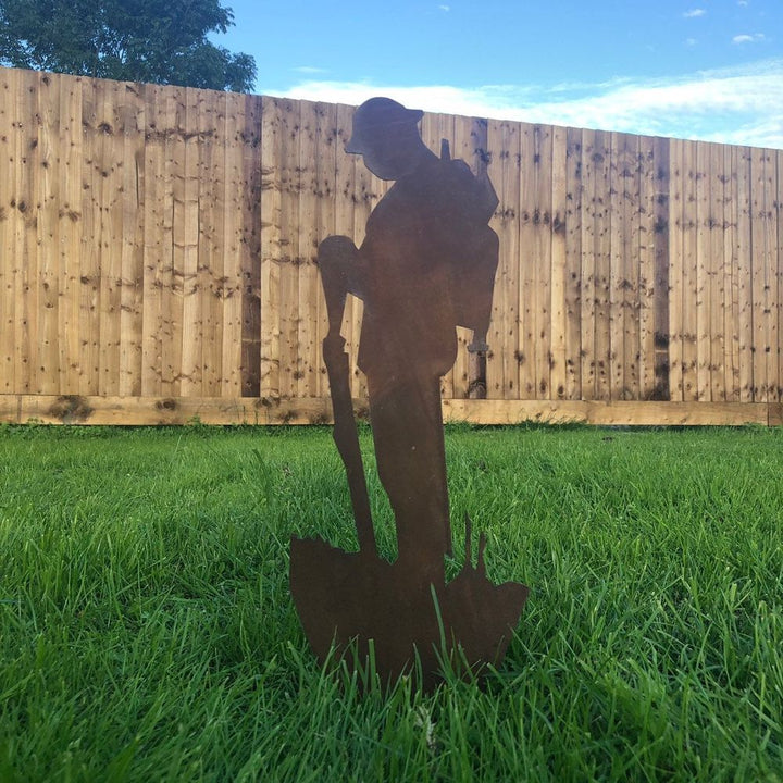 METAL Lest We Forget Soldier army GARDEN Decoration Statue Feature